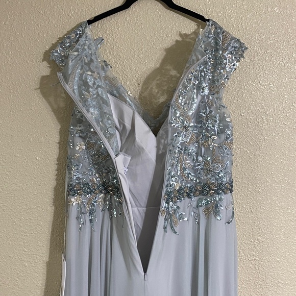 NWT Mac Duggal Blue Embellished Cap Sleeve Bodice Flowy Gown 79365 Size 14 - Picture 15 of 16